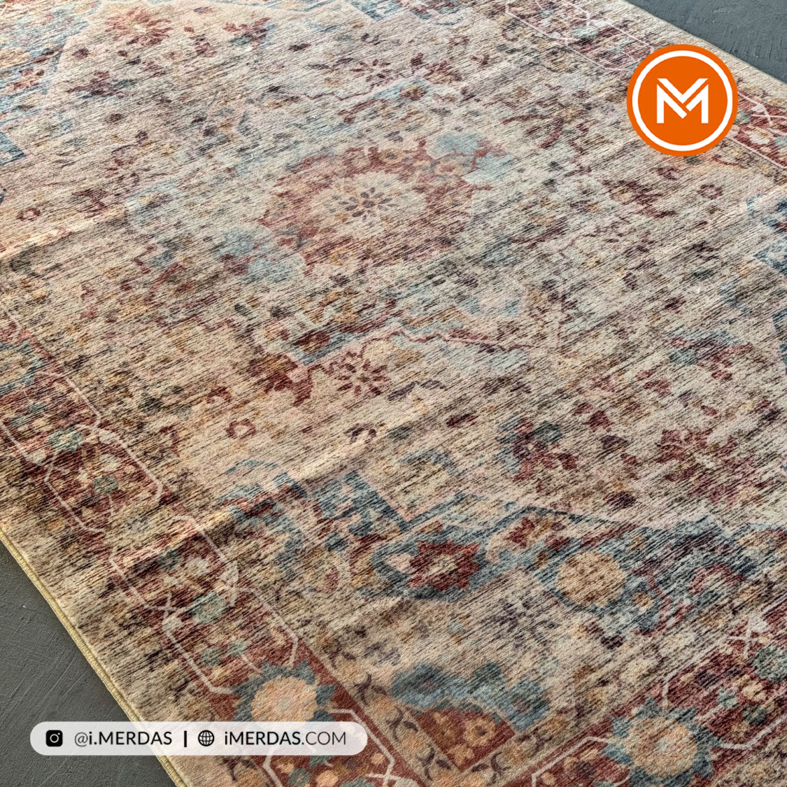 فرش کهنه نما کد 23925 زمینه تمام رنگ